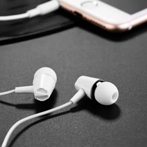 Проводные наушники HOCO M34 Honor Music Universal с микрофоном (белые)
